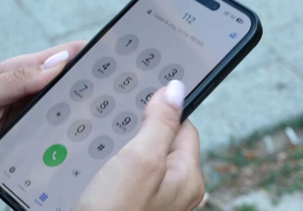 O femeie din Târgu-Neamț a sunat la 112 și a spus că a fost înjunghiată de soţ. Polițiștii au venit și au amendat-o pe ea 62570813.jpg